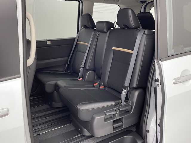 日産 セレナ e－パワー ハイウェイスター V 兵庫県 2025(令7)年 0.1千km プリズムホワイト ・登録時5km/・登録済未使用車/・ヘッドランプ オートレベライザー/・アダプティブLEDヘッドライトシステム/・インテリジェントアラウンドビューモニター（移動物 検知機能付）/・インテリジェント ルームミラー/・アドバンスドドライブアシストディスプレイ/・統合型インターフェースディスプレイ/・ワイヤレス充電器/・車載通信ユニット/・ETC2.0ユニット（ビルトインタイプ）/・ドライブレコーダー（前後セット）/・プロパイロット（ナビリンク機能付）+プロパイロット緊急停止支援システム（SOSコール機能付）+SOSコール/・BSM/・純正12.3型ナビ＆フルセグ＆BT＆USB＆HDMI/・フロント、リアソナー/・両側パワースライドドア/・ハンズフリーパワースライドドア/・ステアリングリモコン/・オートホールド/・電子パーキング/・スマートキー/・スペアキー/・プッシュスタート/・純正１６インチアルミホイール/・エマージェンシーブレーキ/・ハンドル支援機能/・ふらつき警報/・先行車発進お知らせ/・標識検知機能/・後側方車両検知警報/・後側方衝突防止支援