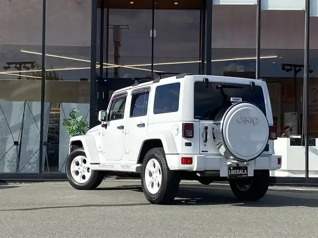 クライスラー・ジープ ジープ ラングラー アンリミテッド サハラ 福岡県 2018(平30)年 4.1万km 白 ・クルーズコントロール/・社外ナビ/BT/DVD/・バック/サイドカメラ/・ドラレコ/・フルセグ/・ETC/・純正18AW/・ルーフキャリア/・アルパインスピーカー/・保証書/・取扱説明書