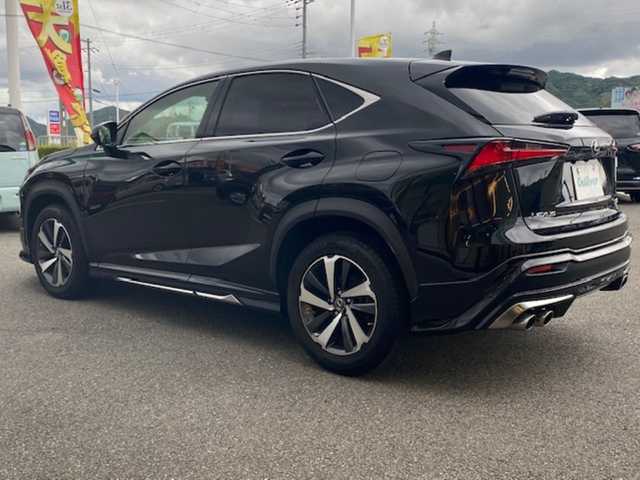 レクサス ＮＸ 300 Iパッケージ 兵庫県 2018(平30)年 7.4万km グラファイトブラックガラスフレーク 純正ナビ/・フルセグTV（AM/FM/BT）/バックカメラ/レーダークルーズコントロール/ビルトインETC/オートライトハイビーム/パワーバックドア/パドルシフト/ステアリングヒーター/黒革シート/シートヒーター/サンルーフ/LEDヘッドライト