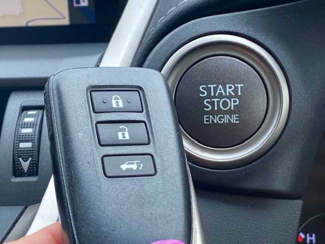 レクサス ＮＸ 300 Iパッケージ 兵庫県 2018(平30)年 7.4万km グラファイトブラックガラスフレーク 純正ナビ/・フルセグTV（AM/FM/BT）/バックカメラ/レーダークルーズコントロール/ビルトインETC/オートライトハイビーム/パワーバックドア/パドルシフト/ステアリングヒーター/黒革シート/シートヒーター/サンルーフ/LEDヘッドライト