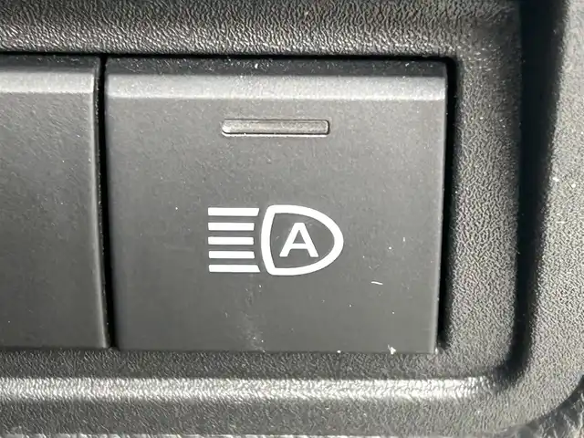 トヨタ ヤリスクロス ハイブリッド Z 岡山県 2021(令3)年 6万km ホワイトパールクリスタルシャイン 登録時走行距離59285km/純正ディスプレイオーディオ/パノラミックビューモニター/パワーバックドア/ビルトインETC/ドライブレコーダー/トヨタセーフティセンス/・ブラインドスポットモニター/・プリクラッシュセーフティ/・オートマチックハイビーム/・レーダークルーズコントロール/横滑り防止装置/オートブレーキホールド/D/N席シートヒーター/ステアリングヒーター/USB入力端子/社外フロアマット/純正18インチAW/社外16インチAW付属