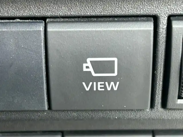 トヨタ ヤリスクロス ハイブリッド Z 岡山県 2021(令3)年 6万km ホワイトパールクリスタルシャイン 登録時走行距離59285km/純正ディスプレイオーディオ/パノラミックビューモニター/パワーバックドア/ビルトインETC/ドライブレコーダー/トヨタセーフティセンス/・ブラインドスポットモニター/・プリクラッシュセーフティ/・オートマチックハイビーム/・レーダークルーズコントロール/横滑り防止装置/オートブレーキホールド/D/N席シートヒーター/ステアリングヒーター/USB入力端子/社外フロアマット/純正18インチAW/社外16インチAW付属