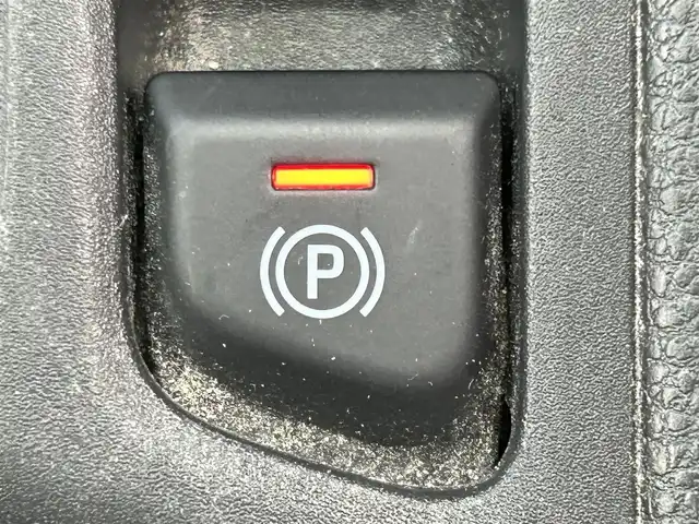 トヨタ ヤリスクロス ハイブリッド Z 岡山県 2021(令3)年 6万km ホワイトパールクリスタルシャイン 登録時走行距離59285km/純正ディスプレイオーディオ/パノラミックビューモニター/パワーバックドア/ビルトインETC/ドライブレコーダー/トヨタセーフティセンス/・ブラインドスポットモニター/・プリクラッシュセーフティ/・オートマチックハイビーム/・レーダークルーズコントロール/横滑り防止装置/オートブレーキホールド/D/N席シートヒーター/ステアリングヒーター/USB入力端子/社外フロアマット/純正18インチAW/社外16インチAW付属