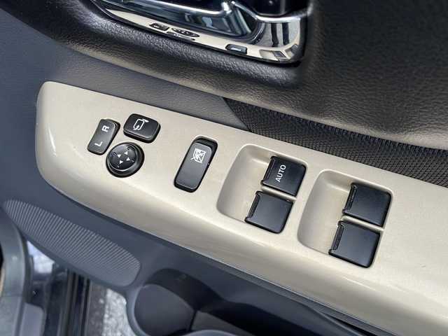 スズキ スペーシア カスタム Jスタイル 山口県 2014(平26)年 11.1万km ブルーイッシュブラックパール3 社外ナビ/DVD/CD/SD/MSV/BT/USB/フルセグTV/両側パワースライドドア/純正HIDヘッドライト/純正フォグランプ/オートライト/純正１５インチアルミホイール/革巻きステアリング/ステアリングスイッチ/前席シートヒーター/衝突被害軽減ブレーキ/横滑り防止/アイドリングストップ/社外黒革調シートカバー/スマートキー×２/純正フロアマット/純正ドアバイザー/ETC/電動格納ウインカードアミラー