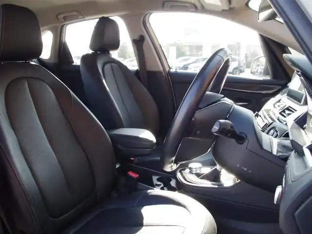 ＢＭＷ ２１８ｄ アクティブツアラー ラグジュアリー 埼玉県 2016(平28)年 5.7万km 白 ブラックレザーシート/インテリジェントセーフティ/コンフォートパッケージ/パークディスタンスコントロール/バックカメラ/純正ナビ/ドラレコ/ETC/シートヒーター/シートポジションメモリー機能/Bluetooth