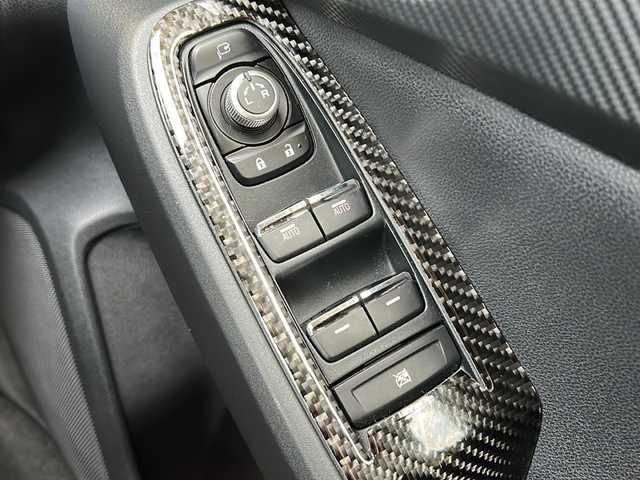 スバル クロストレック リミテッド 静岡県 2023(令5)年 3.2万km 青Ｍ 11.6インチナビ/・Android Auto/・Apple Car Play/・FM/AM/・フルセグTV/・USB/・iPod/・AUX/・Bluetooth/主要装備/・アイサイト/・全方位カメラ/・リアフォグランプ/・運転席＋助手席シートヒーター/・運転席＋助手席パワーシート/・オートビークルホールド/・ステアリング連動ヘッドランプ/・後退時ブレーキアシスト/・ドライバーモニタリングシステム/・ルーフレール/・ビルトインＥＴＣ/・パドルシフト/・サイドカーテンエアバッグ