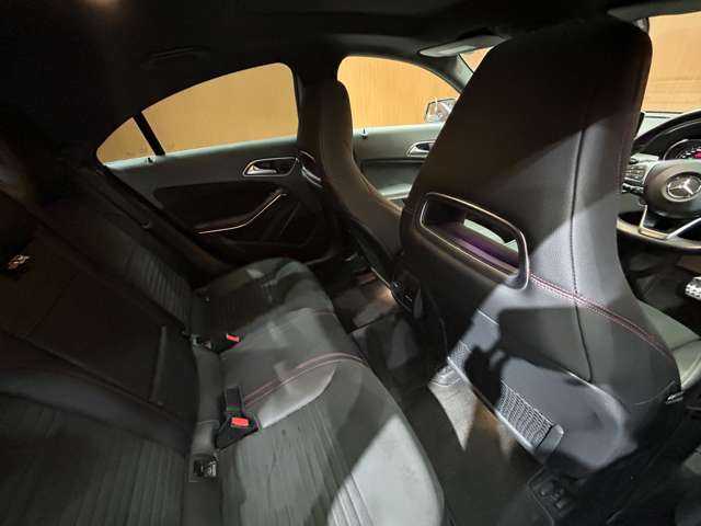 メルセデス・ベンツ ＣＬＡ１８０ AMG スタイル 千葉県 2017(平29)年 3.8万km カバンサイトブルー パノラマＳＲ　/純正ナビ　/バックカメラ　/ｈ／ｋサウンド　/ＡＣＣ　/ＢＳＭ　/ハーフレザーシート　/シートヒーター　/パワーシート　/レーンキープアシスト　/ＬＥＤヘッドライト　/オートライト　/純正１８インチＡＷ