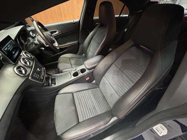 メルセデス・ベンツ ＣＬＡ１８０ AMG スタイル 千葉県 2017(平29)年 3.8万km カバンサイトブルー パノラマＳＲ　/純正ナビ　/バックカメラ　/ｈ／ｋサウンド　/ＡＣＣ　/ＢＳＭ　/ハーフレザーシート　/シートヒーター　/パワーシート　/レーンキープアシスト　/ＬＥＤヘッドライト　/オートライト　/純正１８インチＡＷ
