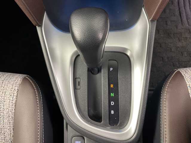 トヨタ ヤリスクロス ハイブリッド Z 道央・札幌 2022(令4)年 1.8万km ブラックマイカ ・４ＷＤ　/寒冷地仕様　/・純正ディスプレイオーディオ/・USB/AppleCarPlay/・AndroidAuto/BT接続/・バックカメラ/・トヨタセーフティーセンス　/・プリクラッシュセーフティー　/・レーダークルーズコントロール　/・レーンキープアシスト　/・ＬＥＤオートライト　/・オートマチックハイビーム/・ETC/・前後ドライブレコーダー/・ステアリングスイッチ/・ハーフレザーシート/シートヒーター/・パワーシート/・ダウンヒルアシストコントロール/・スマートキー/スペアキー