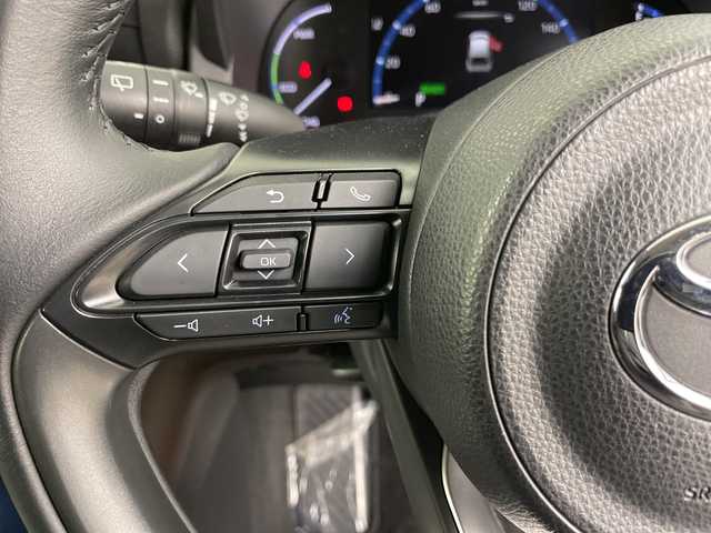 トヨタ ヤリスクロス ハイブリッド Z 道央・札幌 2022(令4)年 1.8万km ブラックマイカ ・４ＷＤ　/寒冷地仕様　/・純正ディスプレイオーディオ/・USB/AppleCarPlay/・AndroidAuto/BT接続/・バックカメラ/・トヨタセーフティーセンス　/・プリクラッシュセーフティー　/・レーダークルーズコントロール　/・レーンキープアシスト　/・ＬＥＤオートライト　/・オートマチックハイビーム/・ETC/・前後ドライブレコーダー/・ステアリングスイッチ/・ハーフレザーシート/シートヒーター/・パワーシート/・ダウンヒルアシストコントロール/・スマートキー/スペアキー