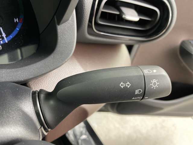 トヨタ ヤリスクロス ハイブリッド Z 道央・札幌 2022(令4)年 1.8万km ブラックマイカ ・４ＷＤ　/寒冷地仕様　/・純正ディスプレイオーディオ/・USB/AppleCarPlay/・AndroidAuto/BT接続/・バックカメラ/・トヨタセーフティーセンス　/・プリクラッシュセーフティー　/・レーダークルーズコントロール　/・レーンキープアシスト　/・ＬＥＤオートライト　/・オートマチックハイビーム/・ETC/・前後ドライブレコーダー/・ステアリングスイッチ/・ハーフレザーシート/シートヒーター/・パワーシート/・ダウンヒルアシストコントロール/・スマートキー/スペアキー