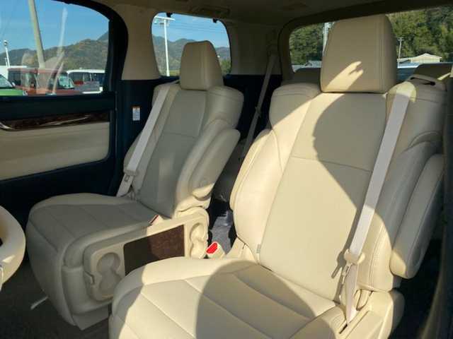 トヨタ アルファード G 兵庫県 2018(平30)年 1.9万km ラグジュアリーホワイトパールクリスタルシャインガラスフレーク 純正ナビ（AM/FM/BT/AUX)/・フルセグTV/バックモニター/追従付きクルーズコントロール/クリアランスソナー/レーンアシスト/パーキングサポートブレーキ/衝突軽減システム/リヤクロストラヒックアラート/シートヒーター＆クール/パワーシート（運転席＆助手席）/サンルーフ/フリップダウンモニター（リモコン付き）/ステアリングスイッチ/電動リアゲート/オートライト/ECOモード/純正マット/ビルトインETC2.0