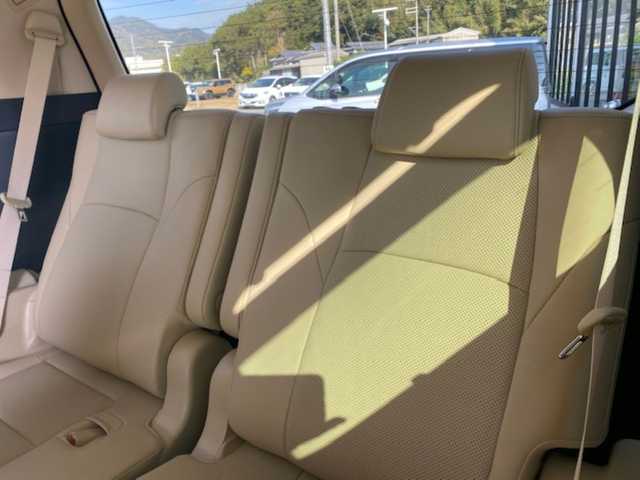 トヨタ アルファード G 大阪府 2018(平30)年 1.9万km ラグジュアリーホワイトパールクリスタルシャインガラスフレーク 純正ナビ（AM/FM/BT/AUX)/・フルセグTV/バックモニター/追従付きクルーズコントロール/クリアランスソナー/レーンアシスト/パーキングサポートブレーキ/衝突軽減システム/リヤクロストラヒックアラート/シートヒーター＆クール/パワーシート（運転席＆助手席）/サンルーフ/フリップダウンモニター（リモコン付き）/ステアリングスイッチ/電動リアゲート/オートライト/ECOモード/純正マット/ビルトインETC2.0