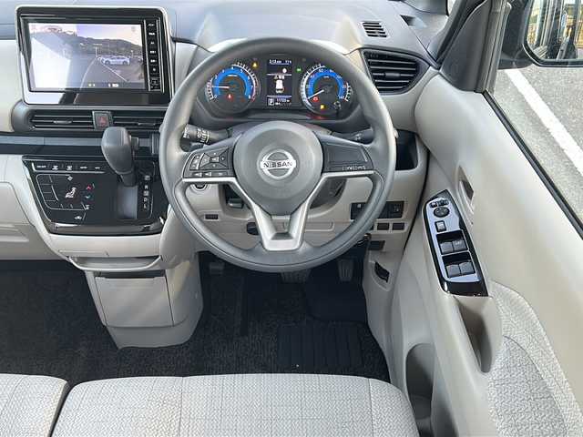 日産 ルークス X 佐賀県 2023(令5)年 1.2万km ブラック 純正９インチナビゲーション(Bluetooth/フルセグテレビ/HDMI)/ETC/片側パワースライド/左側ハンズフリースライドドア/コーナーセンサー前後/エマージェンシーブレーキ/車線逸脱警報/ドライブレコーダー前後/アラウンドビューモニター/スマートキー