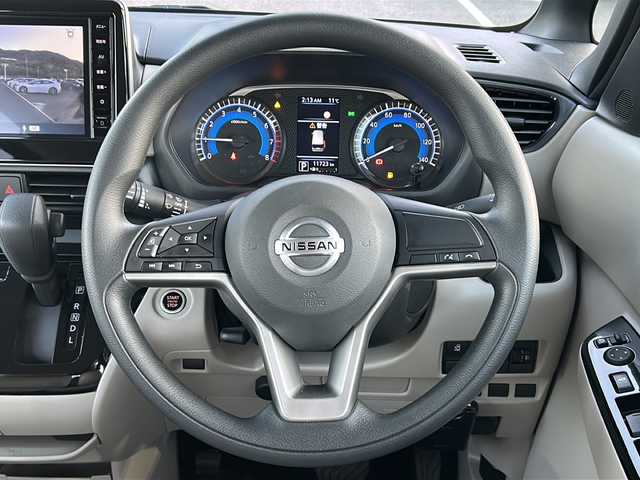 日産 ルークス X 佐賀県 2023(令5)年 1.2万km ブラック 純正９インチナビゲーション(Bluetooth/フルセグテレビ/HDMI)/ETC/片側パワースライド/左側ハンズフリースライドドア/コーナーセンサー前後/エマージェンシーブレーキ/車線逸脱警報/ドライブレコーダー前後/アラウンドビューモニター/スマートキー