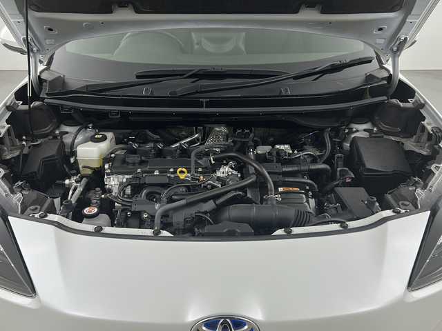 トヨタ ヤリスクロス ハイブリッド Z 愛知県 2023(令5)年 0.7万km プラチナホワイトパールマイカ 純正8型DAナビ/全方位カメラ/前後ドラレコ/ビルトインETC/レーダークルーズコントロール/トヨタセーフティセンス/ブラインドスポットモニター/レーンキープアシスト/ハーフレザーシート/パワーシート/シートヒーター/LEDヘッドライト/オートハイビーム/電子パーキングブレーキ/オートホールド/衝突軽減ブレーキ/ステアリングヒーター/禁煙