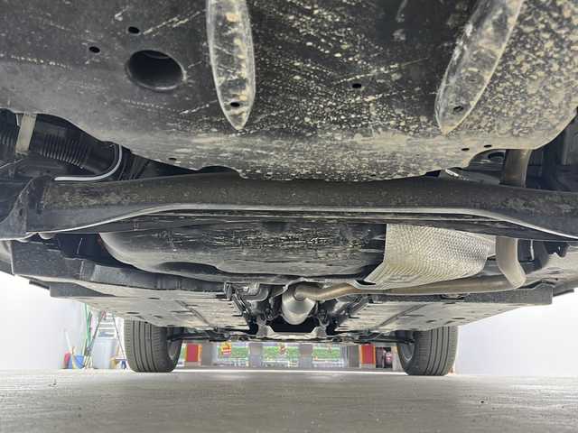 トヨタ ヤリスクロス ハイブリッド Z 愛知県 2023(令5)年 0.7万km プラチナホワイトパールマイカ 純正8型DAナビ/全方位カメラ/前後ドラレコ/ビルトインETC/レーダークルーズコントロール/トヨタセーフティセンス/ブラインドスポットモニター/レーンキープアシスト/ハーフレザーシート/パワーシート/シートヒーター/LEDヘッドライト/オートハイビーム/電子パーキングブレーキ/オートホールド/衝突軽減ブレーキ/ステアリングヒーター/禁煙