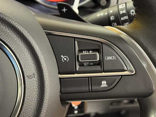 スズキ スイフト HYBRID RS 群馬県 2017(平29)年 6.6万km プレミアムシルバーメタリック スズキセーフティサポート/・衝突被害軽減ブレーキ/・誤発進抑制機能/・車線逸脱警報機能/純正SDナビ　8インチ/　　フルセグ/　　FM/AM/BT/USB/IPOD/SD/全方位カメラ/レーダークルーズコントロール/LEDヘッドライト/オートライト/フォグランプ/純正16インチAW/純正ドライブレコーダー/ステアリングスイッチ/純正フロアマット/ドアバイザー/横滑り防止機能/スマートキー/プッシュスタート/ETC