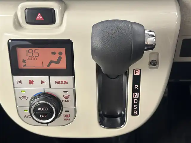 ダイハツ ムーヴ キャンバス G メイクアップ SA Ⅲ 長崎県 2017(平29)年 2.7万km パールホワイトⅢ/ナチュラルベージュマイカメタリック 2トーン 純正ナビ　/（フルセグ／ＢＴ／ＣＤ／ＤＶＤ）　/全方位モニター　/レーンキープアシスト　/横滑り防止　/アイドリングストップ　/両側パワースライドドア　/オートライト　/ドライブレコーダー　/ETC　/純正ホイールキャップ