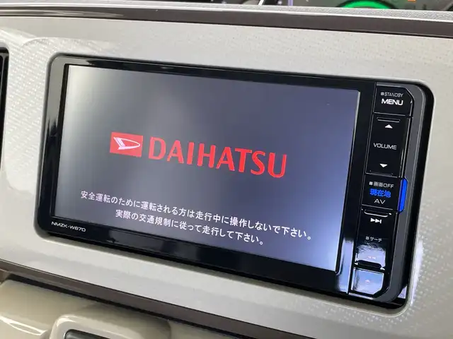 ダイハツ ムーヴ キャンバス G メイクアップ SA Ⅲ 新潟県 2017(平29)年 2.7万km パールホワイトⅢ/ナチュラルベージュマイカメタリック 2トーン 純正7インチナビ　（NMZK‐W67D）/・フルセグTV　CD/DVD/SD/Bluetooth/スマートアシストIII/・衝突回避支援ブレーキ/・車線逸脱警報/・誤発進抑制制御/・先行車発進お知らせ/・オートハイビーム/バックカメラ/全方位モニター　/両側パワースライドドア/アイドリングストップ　/横滑り防止/プッシュスタート/ステアリングスイッチ/電動格納ミラー/ETC/ドライブレコーダー/純正フロアマット/純正ドアバイザー/純正14インチホイールキャップ