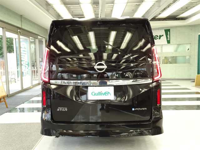日産 セレナ e－パワー ハイウェイスター V 福岡県 2024(令6)年 0.8万km ダイヤモンドブラック ワンオーナー/12.3インチ純正ナビ/AM/FM/フルセグTV/HDMI/全方位カメラ/プロパイロット/インテリジェントクルーズコントロール/純正フリップダウンモニター/ビルトインＥＴＣ２．０/BSM/純正16インチAW/LEDヘッドライト/電動パーキング・オートホールド/純正フロアマット/ドアバイザー/保証書/取扱説明書/スペアキー（スマートキー）