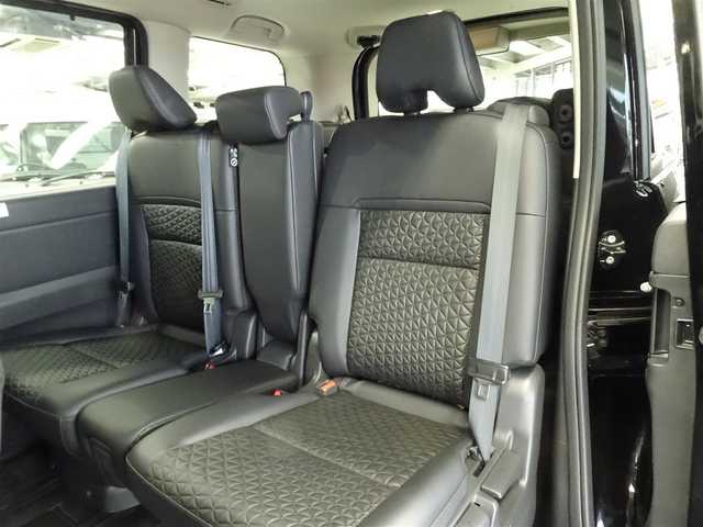 日産 セレナ e－パワー ハイウェイスター V 福岡県 2024(令6)年 0.8万km ダイヤモンドブラック ワンオーナー/12.3インチ純正ナビ/AM/FM/フルセグTV/HDMI/全方位カメラ/プロパイロット/インテリジェントクルーズコントロール/純正フリップダウンモニター/ビルトインＥＴＣ２．０/BSM/純正16インチAW/LEDヘッドライト/電動パーキング・オートホールド/純正フロアマット/ドアバイザー/保証書/取扱説明書/スペアキー（スマートキー）