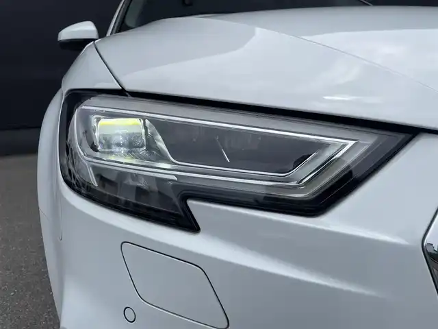 アウディ Ａ３ SB 30TFSI シグネチャーED 香川県 2020(令2)年 3.6万km グレイシアホワイトメタリック 純正ナビ/地デジ/Bカメラ/D席パワーシート/バーチャルコックピット/前席シートヒーター/オートホールド/LEDヘッドライト/アシスタンスpkg/純正17インチAW/ETC/スマートキー