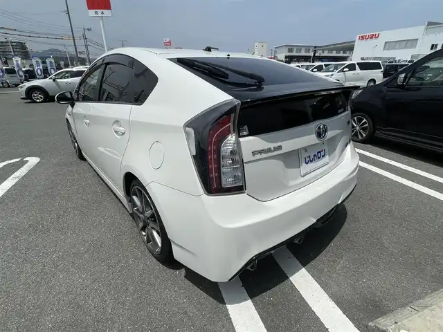 トヨタ プリウス S ツーリングセレ G’s 熊本県 2012(平24)年 9.3万km ホワイトパールクリスタルシャイン (株)IDOMが運営する【じしゃロン熊本店】の自社ローン専用車両になります。こちらは現金またはオートローンご利用時の価格です。自社ローンご希望の方は別途その旨お申付け下さい　/社外ナビ/バックカメラ/フルセグテレビ/DVD/CD/ビルトインETC/LEDヘッドライト/オートライト/スマートキー/純正アルミホイール
