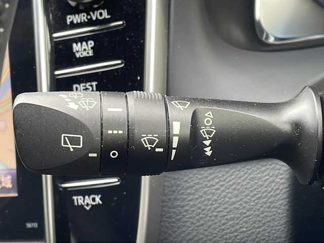 トヨタ ハリアー エレガンス 新潟県 2014(平26)年 7万km ブラック 4WD/純正メモリナビ/（BT/FM/AM/フルセグTV）/バックカメラ/ステアリングスイッチ/パワーシート/ハーフレザーシート/純正オートヘッドライト/フォグライト/冬タイヤ積載/ETC/取扱説明書