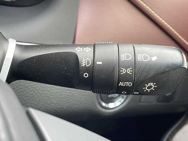 トヨタ ハリアー エレガンス 新潟県 2014(平26)年 7万km ブラック 4WD/純正メモリナビ/（BT/FM/AM/フルセグTV）/バックカメラ/ステアリングスイッチ/パワーシート/ハーフレザーシート/純正オートヘッドライト/フォグライト/冬タイヤ積載/ETC/取扱説明書