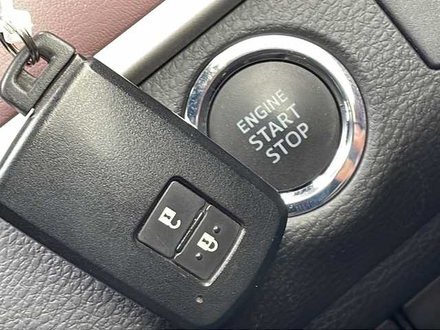 トヨタ ハリアー エレガンス 新潟県 2014(平26)年 7万km ブラック 4WD/純正メモリナビ/（BT/FM/AM/フルセグTV）/バックカメラ/ステアリングスイッチ/パワーシート/ハーフレザーシート/純正オートヘッドライト/フォグライト/冬タイヤ積載/ETC/取扱説明書