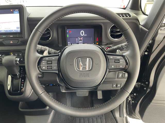 ホンダ Ｎ ＢＯＸ カスタム ターボ 大阪府 2023(令5)年 0.6万km クリスタルブラックパール ホンダセンシング/　・衝突軽減ブレーキ/　・アダプティブクルーズコントロール/　・車線維持支援システム/　・誤発進抑制機能/純正メモリナビ/　　BT/フルセグTV/バックカメラ/両側パワースライドドア/LEDオートライト/合皮ハーフレザーシート/シートヒーター/純正15インチアルミホイール/パドルシフト/コーナーセンサー/スマートキー/ETC