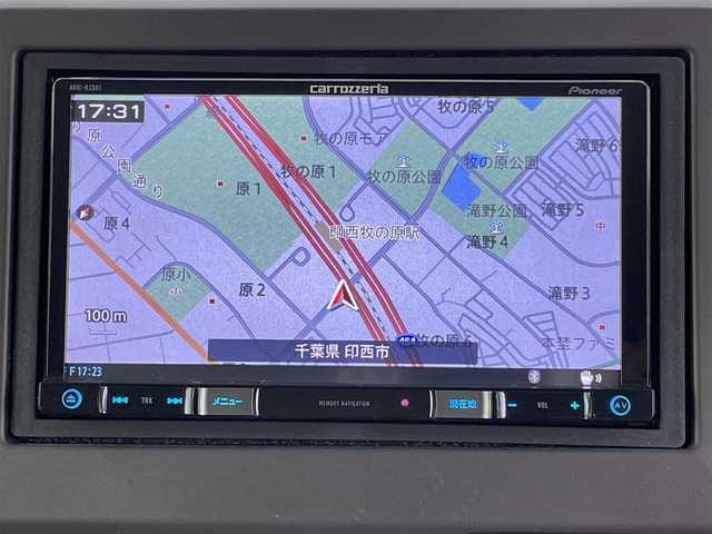 ホンダ Ｎ ＢＯＸ G L ホンダセンシング 千葉県 2017(平29)年 1.2万km プレミアムホワイトパールⅡ ホンダセンシング/・衝突軽減ブレーキ/・路外逸脱抑制機能/・先行車発進お知らせ/・標識認識機能/・レーンキープアシスト/社外7インチメモリナビ/CD BT フルセグ AM FM/バックカメラ/片側パワースライドドア/LEDオートライト/ステアリングスイッチ/後席サンシェード/純正フロアマット/ドアバイザー/プッシュスタート/スマートキー/ETC