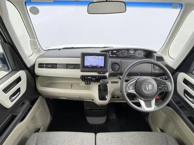 ホンダ Ｎ ＢＯＸ G L ホンダセンシング 千葉県 2017(平29)年 1.2万km プレミアムホワイトパールⅡ ホンダセンシング/・衝突軽減ブレーキ/・路外逸脱抑制機能/・先行車発進お知らせ/・標識認識機能/・レーンキープアシスト/社外7インチメモリナビ/CD BT フルセグ AM FM/バックカメラ/片側パワースライドドア/LEDオートライト/ステアリングスイッチ/後席サンシェード/純正フロアマット/ドアバイザー/プッシュスタート/スマートキー/ETC