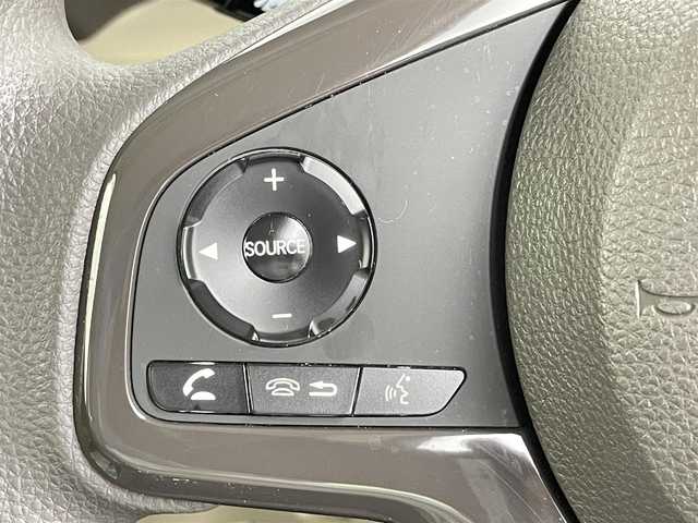 ホンダ Ｎ ＢＯＸ G L ホンダセンシング 千葉県 2017(平29)年 1.9万km プレミアムホワイトパールⅡ ホンダセンシング/・衝突軽減ブレーキ/・路外逸脱抑制機能/・先行車発進お知らせ/・標識認識機能/・レーンキープアシスト/社外7インチメモリナビ/CD BT フルセグ AM FM/バックカメラ/片側パワースライドドア/LEDオートライト/ステアリングスイッチ/後席サンシェード/純正フロアマット/ドアバイザー/プッシュスタート/スマートキー/ETC