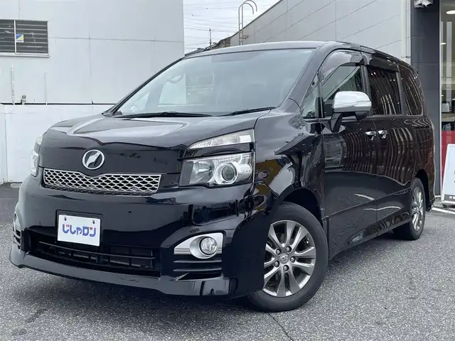 トヨタ ヴォクシー ZS 煌 千葉県 2011(平23)年 9.4万km ブラック (株)IDOMが運営する【じしゃロン八千代店】の自社ローン専用車両になります。/こちらは現金またはオートローンご利用時の価格です。自社ローンご希望の方は別途その旨お申付け下さい/フルセグTVカーナビ/Bluetoothオーディオ対応/バックカメラ/両側パワースライドドア