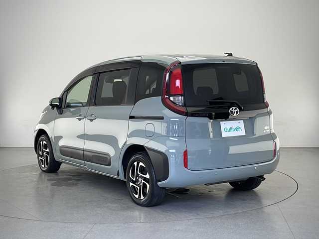 トヨタ シエンタ ハイブリッド G 長野県 2023(令5)年 0.1万km アーバンカーキ ４WD/純正ナビ/フルセグTV/Bluetooth Audio/バックカメラ/両側パワースライドドア /トヨタセーフティセンス/レーダークルーズコントロール/オートマチックハイビーム/LEDヘッドライト/オートライト /スマートキーx2/プッシュスタート /ETC2.0