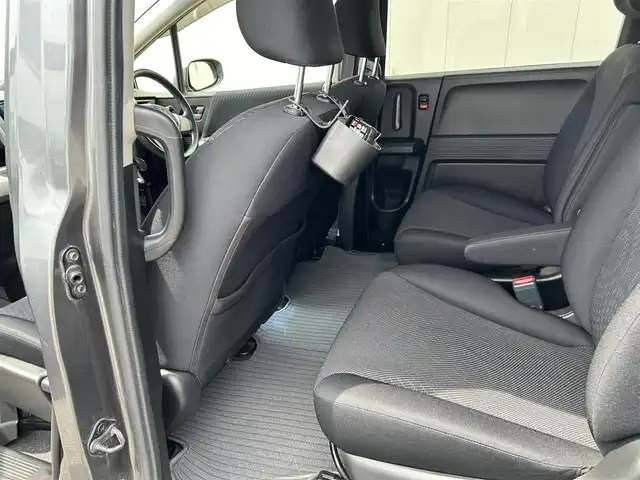 ホンダ フリード ハイブリット ジャストセレクション 福島県 2013(平25)年 11.4万km ポリッシュドメタルメタリック (株)IDOMが運営する【じしゃロン福島店】の自社ローン専用車両になります。こちらは現金またはオートローンご利用時の価格です。自社ローンご希望の方は別途その旨お申付け下さい/ＳＤナビ/フルセグTV/Bluetooth/片側パワースライドドア/ドアバイザー/ETC/３列シート/後席モニター