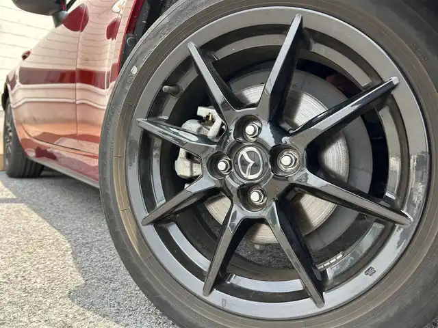 マツダ ロードスター S スペシャルパッケージ 滋賀県 2023(令5)年 1.3万km ソウルレッドクリスタルM 純正ナビ/(AM/FM/CD/DVD/BT/USB/AUX/フルセグTV）/マツダコネクト/コーナーセンサー/バックカメラ/クルーズコントロール/衝突軽減ブレーキ/レーントレーシングアシスト/オートマチックハイビーム/シートヒーター/ETC/ドライブレコーダー/プッシュスタート/横滑り防止装置/純正フロアマット/LEDヘッドライト/スペアキー