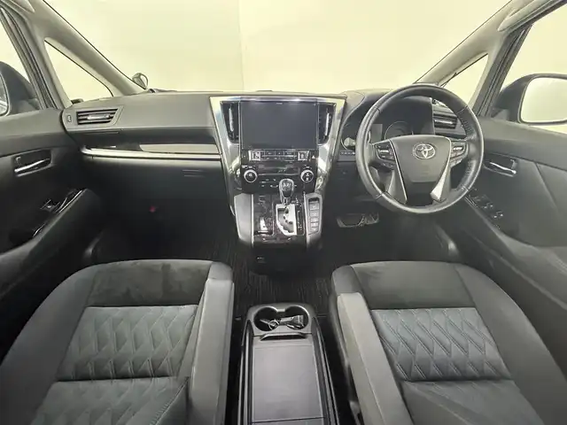 トヨタ アルファード S 道央・札幌 2019(平31)年 4.9万km ブラック ・４WD/・寒冷地仕様/・モデリスタエアロ/・フリップダウンモニター（アルパイン）/・社外メモリナビ（アルパイン）/・CD/DVD/SD/BT/・フルセグTV/・バックカメラ/・ビルトインETC/・純正ドライブレコーダー前方のみ/・ミラー型ドライブレコーダー前後/・デジタルインナーミラー/・プリクラッシュセーフティ/・レーンキープアシスト/・アダプティブクルーズコントロール/・クリアランスソナー/・横滑り防止装置/・オートマチックハイビーム/・オートライト/・LEDヘッドライト/・フォグランプ/・室内灯LED/・後付けパワーバックドア/・ステアリングスイッチ/・純正18インチAW/・純正フロアマット/・プッシュスタート/・スマートキー/・スペアキー/・保証書/・取扱説明書