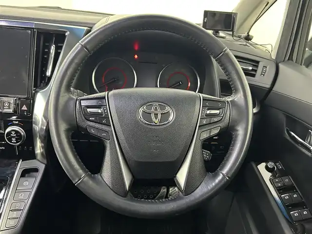 トヨタ アルファード S 道央・札幌 2019(平31)年 4.9万km ブラック ・４WD/・寒冷地仕様/・モデリスタエアロ/・フリップダウンモニター（アルパイン）/・社外メモリナビ（アルパイン）/・CD/DVD/SD/BT/・フルセグTV/・バックカメラ/・ビルトインETC/・純正ドライブレコーダー前方のみ/・ミラー型ドライブレコーダー前後/・デジタルインナーミラー/・プリクラッシュセーフティ/・レーンキープアシスト/・アダプティブクルーズコントロール/・クリアランスソナー/・横滑り防止装置/・オートマチックハイビーム/・オートライト/・LEDヘッドライト/・フォグランプ/・室内灯LED/・後付けパワーバックドア/・ステアリングスイッチ/・純正18インチAW/・純正フロアマット/・プッシュスタート/・スマートキー/・スペアキー/・保証書/・取扱説明書