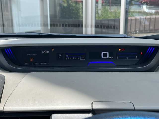 ホンダ フリード G ホンダセンシング 静岡県 2020(令2)年 3.6万km スーパープラチナグレーメタリック 純正ナビ/・CD/DVD/・FM/AM/・フルセグTV/・SD/Music Rack/・USB/iPod/・Bluetooth/主要装備/・バックカメラ/・ＥＴＣ/・ＬＥＤヘッドライト/・アクティブコーナリングライト/・両側パワースライドドア/・運転席＋助手席シートヒーター/・前後ドライブレコーダー/・ホンダセンシング/・アイドリングストップ/・レーダークルコン/・純正マット/・オートライト