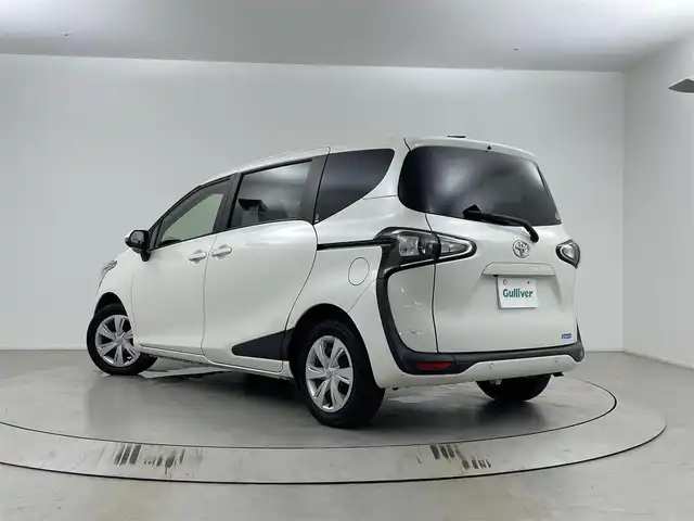トヨタ シエンタ G 埼玉県 2019(平31)年 3.6万km ホワイトパールクリスタルシャイン 純正ナビ　NSCN-W68/(Bluetooth/AUX/CD/AM/FM)/地デジワンセグ/全方位カメラ/ETC/オートマチックハイビーム/車線逸脱警報/衝突軽減ブレーキ/リヤシートリマインダー/先行車発進お知らせ機能/クリアランスソナー/アイドリングストップ/プッシュスタート/両側パワースライドドア/ウィンカーミラー/電動格納ミラー/社外フロアマット