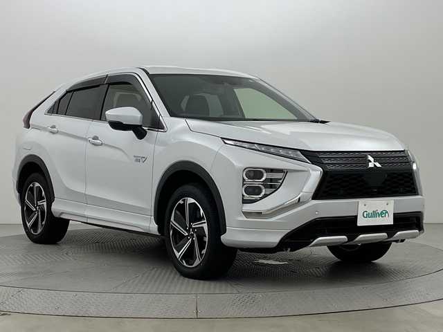 三菱 エクリプス クロス ＰＨＥＶ 新潟県 2022(令4)年 1.3万km ホワイトダイヤモンド 4WD/純正ナビ/　　フルセグ/BT/iPod/USB/アラウンドビューモニター/レーダークルーズコントロール/パワーシート/シートヒーター/LEDオートライト/オートマチックハイビーム/純正アルミホイール/ステアリングスイッチ/ステアリングヒーター/パドルシフト/BSM/スマートキー/ETC2.0
