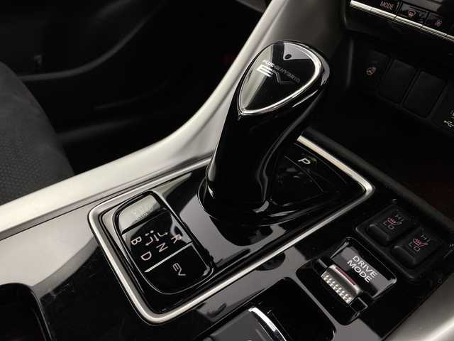 三菱 エクリプス クロス ＰＨＥＶ 新潟県 2022(令4)年 1.3万km ホワイトダイヤモンド 4WD/純正ナビ/　　フルセグ/BT/iPod/USB/アラウンドビューモニター/レーダークルーズコントロール/パワーシート/シートヒーター/LEDオートライト/オートマチックハイビーム/純正アルミホイール/ステアリングスイッチ/ステアリングヒーター/パドルシフト/BSM/スマートキー/ETC2.0