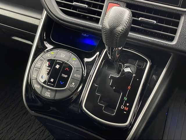 トヨタ ヴォクシー ZS 煌Ⅱ 宮城県 2020(令2)年 5.1万km ブラック 純正１０型ナビ　/モデリスタエアロ／マフラー　/両側パワースライドドア　/プリクラッシュセーフティ　/レーンディパーチャーアラート　/オートマチックハイビーム　/クルーズコントロール　/クリアランスソナー/バックモニター　/ＥＴＣ/ドライブレコーダー/LEDヘッドランプ/イシグネチャーイルミ/Wエアコン/充電用USBポート/純正16インチAW/レザー調シートカバー