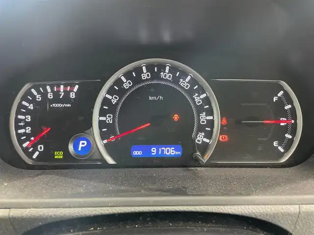 トヨタ ノア G 鹿児島県 2015(平27)年 9.2万km ホワイトパールクリスタルシャイン 純正ナビ/フルセグＴＶ/バックカメラ/オートマチックハイビーム/片側パワースライドドア/ＥＴＣ/アイドリングストップ/クルーズコントロール/ドライブレコーダー/横滑り防止装置/純正アルミホイール