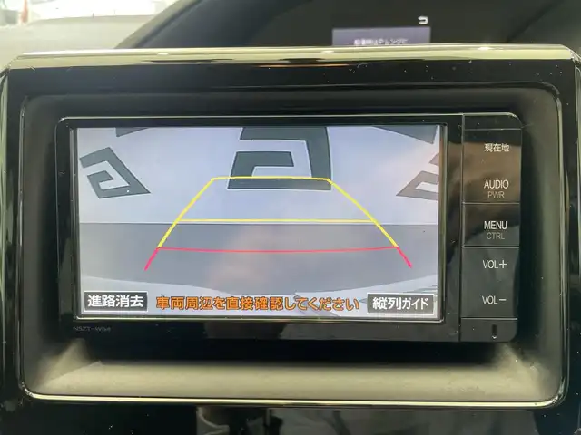 トヨタ ノア G 鹿児島県 2015(平27)年 9.2万km ホワイトパールクリスタルシャイン 純正ナビ/フルセグＴＶ/バックカメラ/オートマチックハイビーム/片側パワースライドドア/ＥＴＣ/アイドリングストップ/クルーズコントロール/ドライブレコーダー/横滑り防止装置/純正アルミホイール
