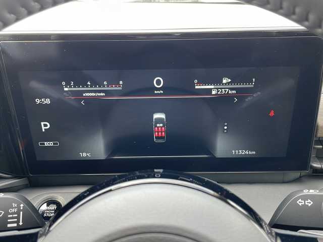 日産 セレナ ハイウェイスター V 道東・釧路十勝 2023(令5)年 1.2万km パールⅡ ・4WD/・純正12.3インチナビ/（Bluetooth・フルセグ・ラジオ・USB・applecarplay・androidauto）/・全方位カメラ/・純正11インチフリップダウンモニター/・プロパイロット/・ビルトインETC2.0/・純正前後ドライブレコーダー/・ハンズフリー両側パワースライドドア/・横滑り防止装置/・衝突被害軽減システム/・置くだけ充電/・ステアリングヒーター/・デジタルインナーミラー/・前席・中席シートヒーター/・ブラインドスポットモニター/・パドルシフト/・ステアリングスイッチ/・前後コーナーセンサー/・純正フロアマット/・ドアバイザー/・LEDヘッドライト/・スマートキー/・プッシュスタート/・アイドリングストップ/・純正16インチアルミホイール/・保証書