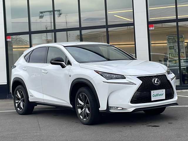 レクサス ＮＸ 300h Fスポーツ 青森県 2016(平28)年 9.3万km ホワイトノーヴァガラスフレーク ・4WD/・純正メーカーナビ/・Bluetooth/フルセグ/・USBポート/・バック/サイドカメラ/・クルーズコントロール/・本革シート/・エアシート/・シートヒーター/・オートライト/・パドルシフト/・オートブレーキホールド/・プッシュスタート/・スマートキー/・純正LEDヘッドライト/・純正18AW/・保証書・取説あり